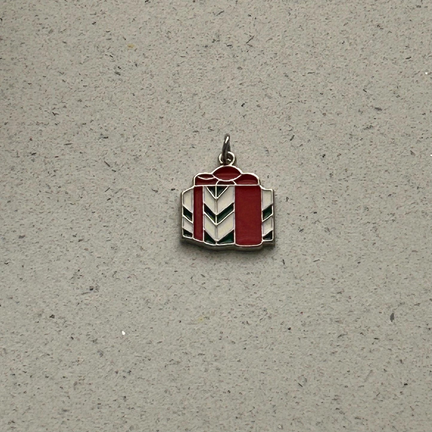 DIY Christmas Present Charm Kit, Holiday Craft Kit, Festive Ornament, Handmade Christmas Gift, Easy DIY Holiday Project, Cute Pendant