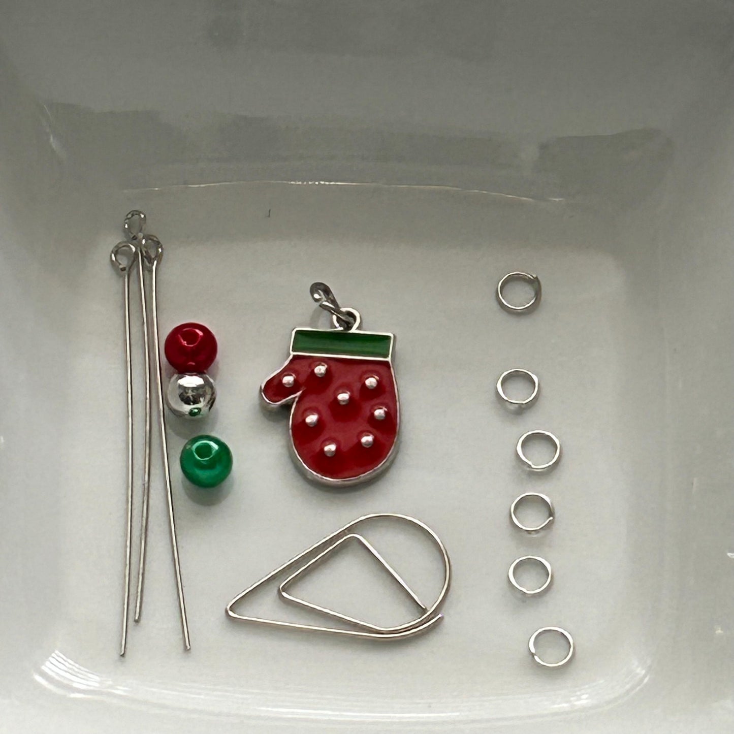 DIY Winter Mitten Charm Kit, Holiday Craft Kit, Festive Christmas Ornament, Easy DIY Winter Project, Handmade Pendant, Holiday Gift Idea