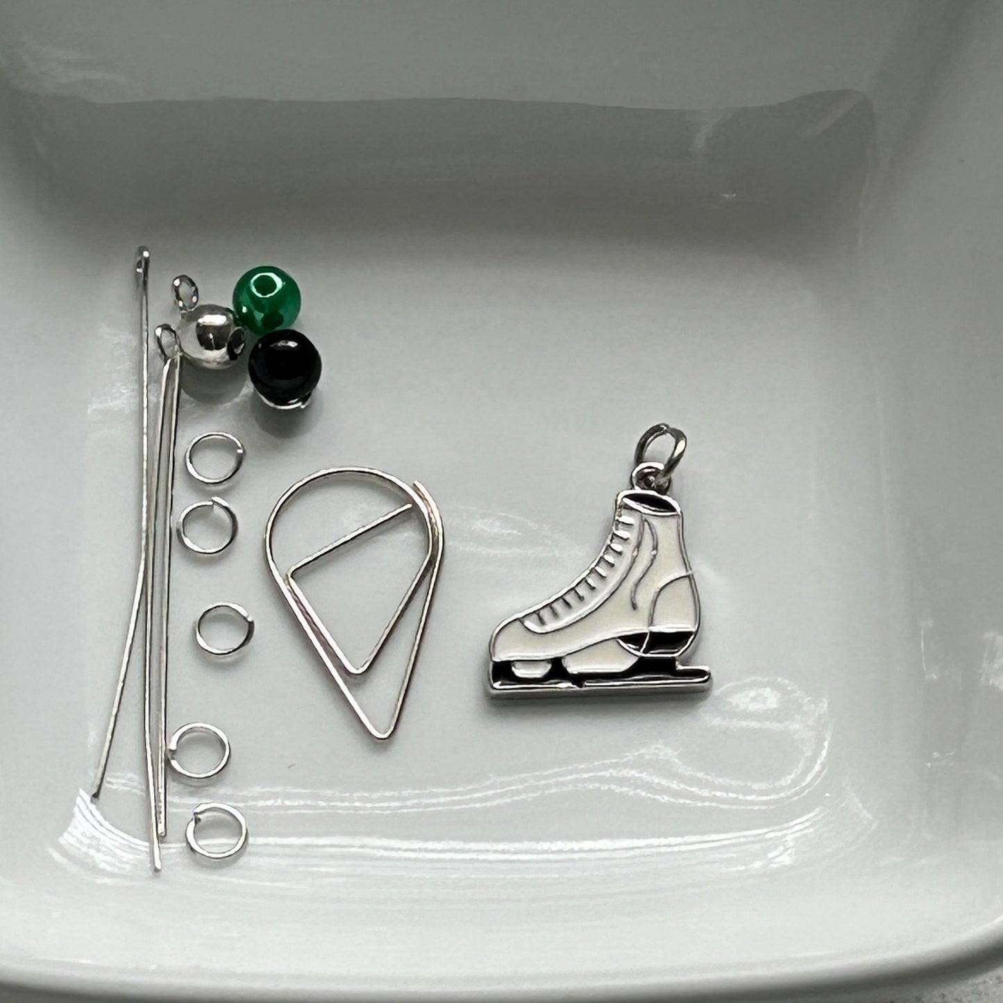 DIY Ice Skate Charm Kit, Holiday Craft Kit, Christmas Ornament DIY, Fun Winter Craft, Handmade Ice Skate Pendant, Easy DIY Gift Idea