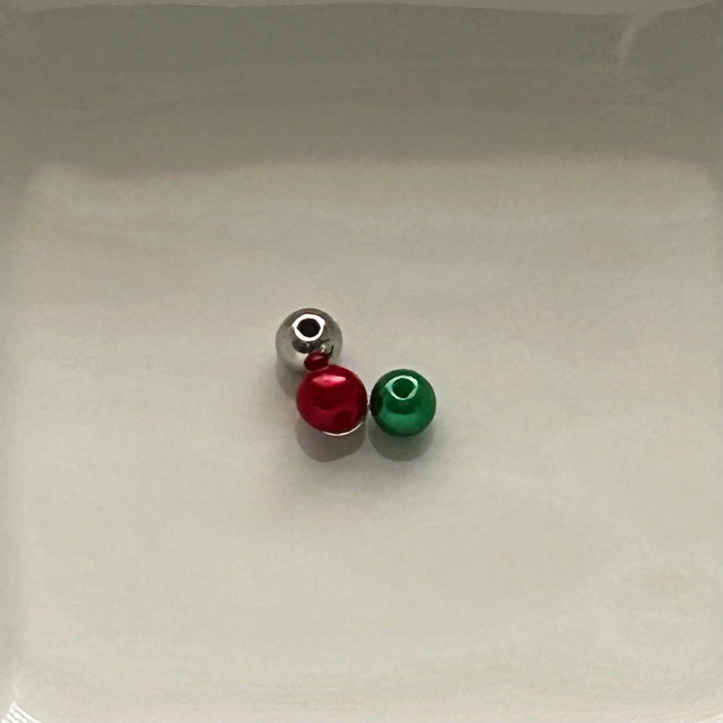 DIY Christmas Present Charm Kit, Holiday Craft Kit, Festive Ornament, Handmade Christmas Gift, Easy DIY Holiday Project, Cute Pendant