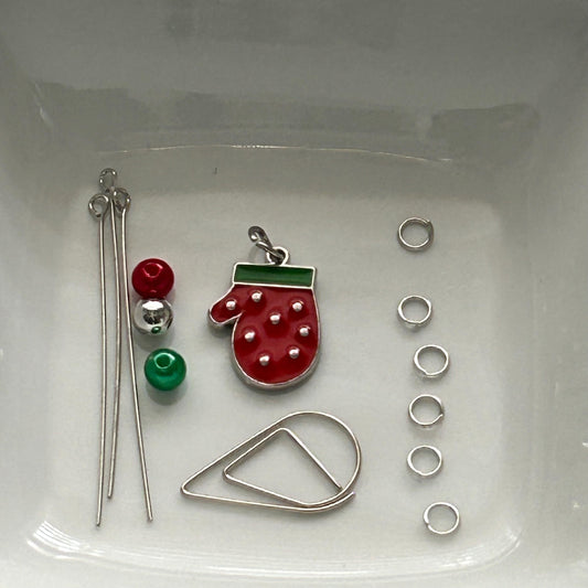 DIY Winter Mitten Charm Kit, Holiday Craft Kit, Festive Christmas Ornament, Easy DIY Winter Project, Handmade Pendant, Holiday Gift Idea