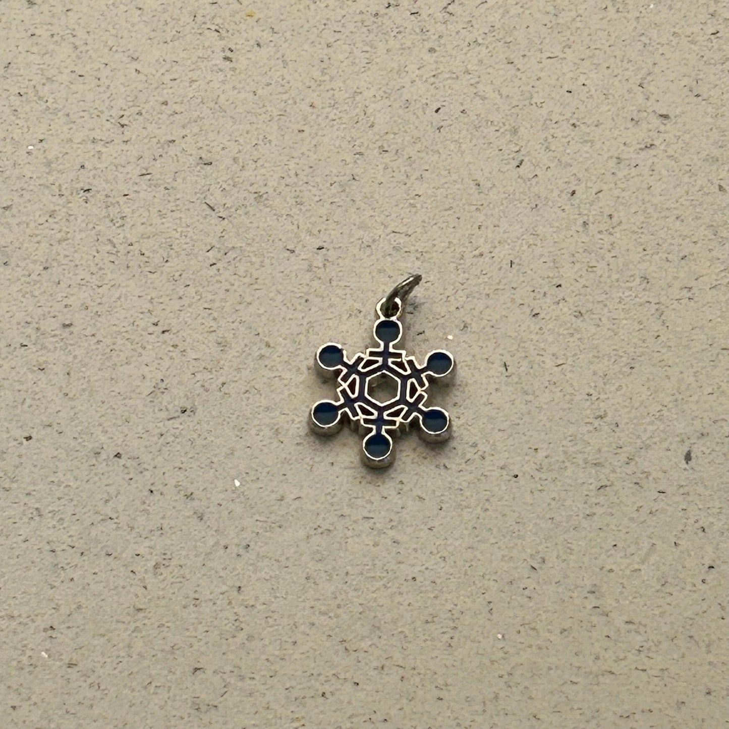 DIY Blue & Black Snowflake Charm Kit – Winter Planner Charms, Journal Decorations, Craft Supplies for Holiday, Customizable Snowflake Charms