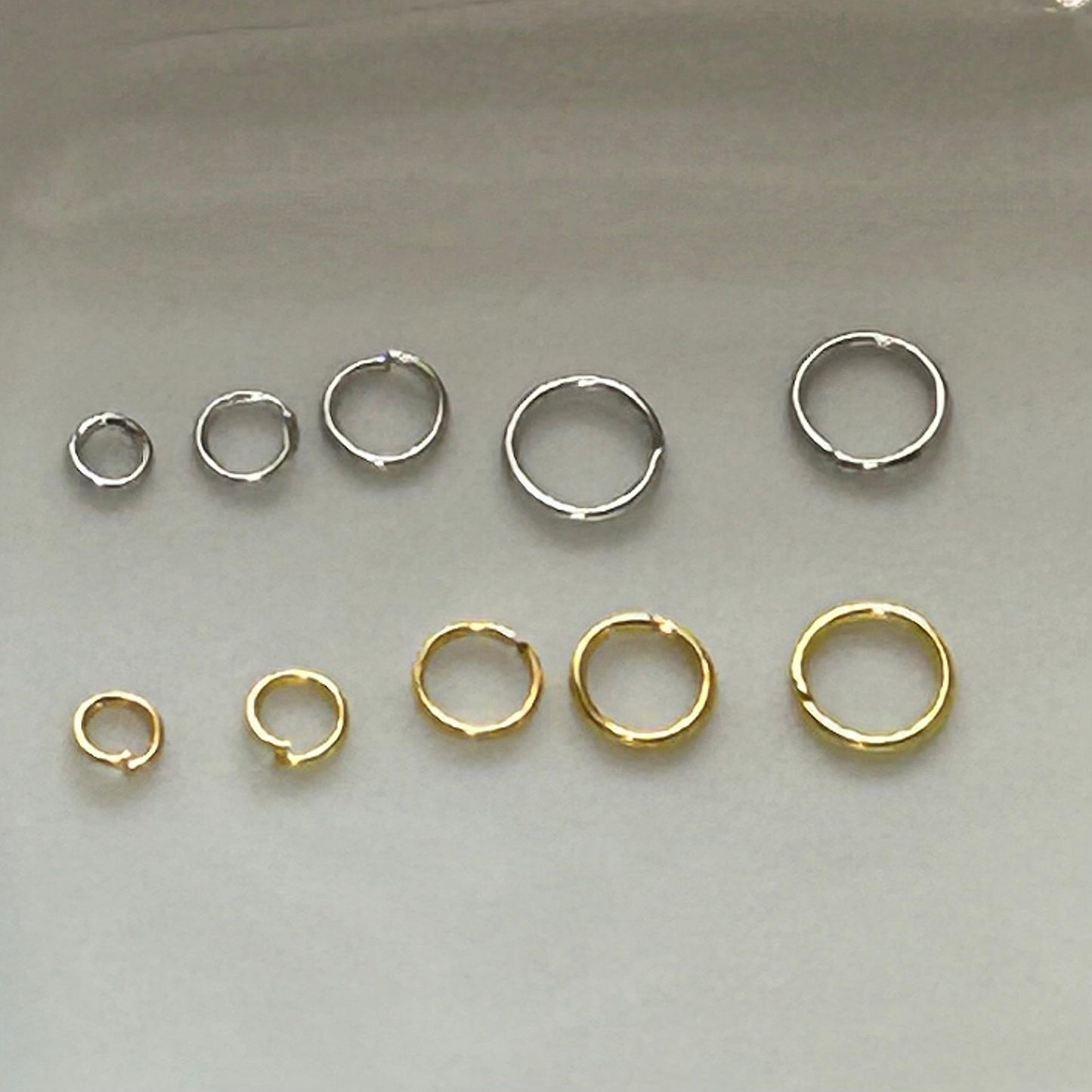 4,600 Silver and Gold Closed Jump Rings - Assorted Sizes (4mm-8mm) for Jewelry Making & Craft Supplies