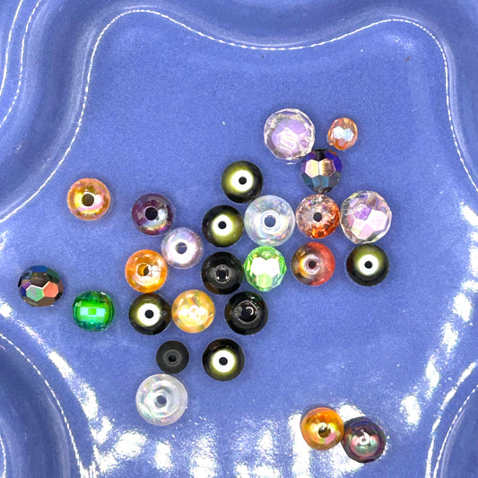 Spooktacular bead mix – for Halloween creations